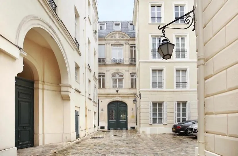 Appartement 2 Pieces, 21 M2 Parijs